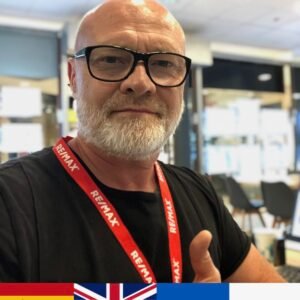 Ріелтор Віталій Котенко | 30 років досвіду у нерухомості